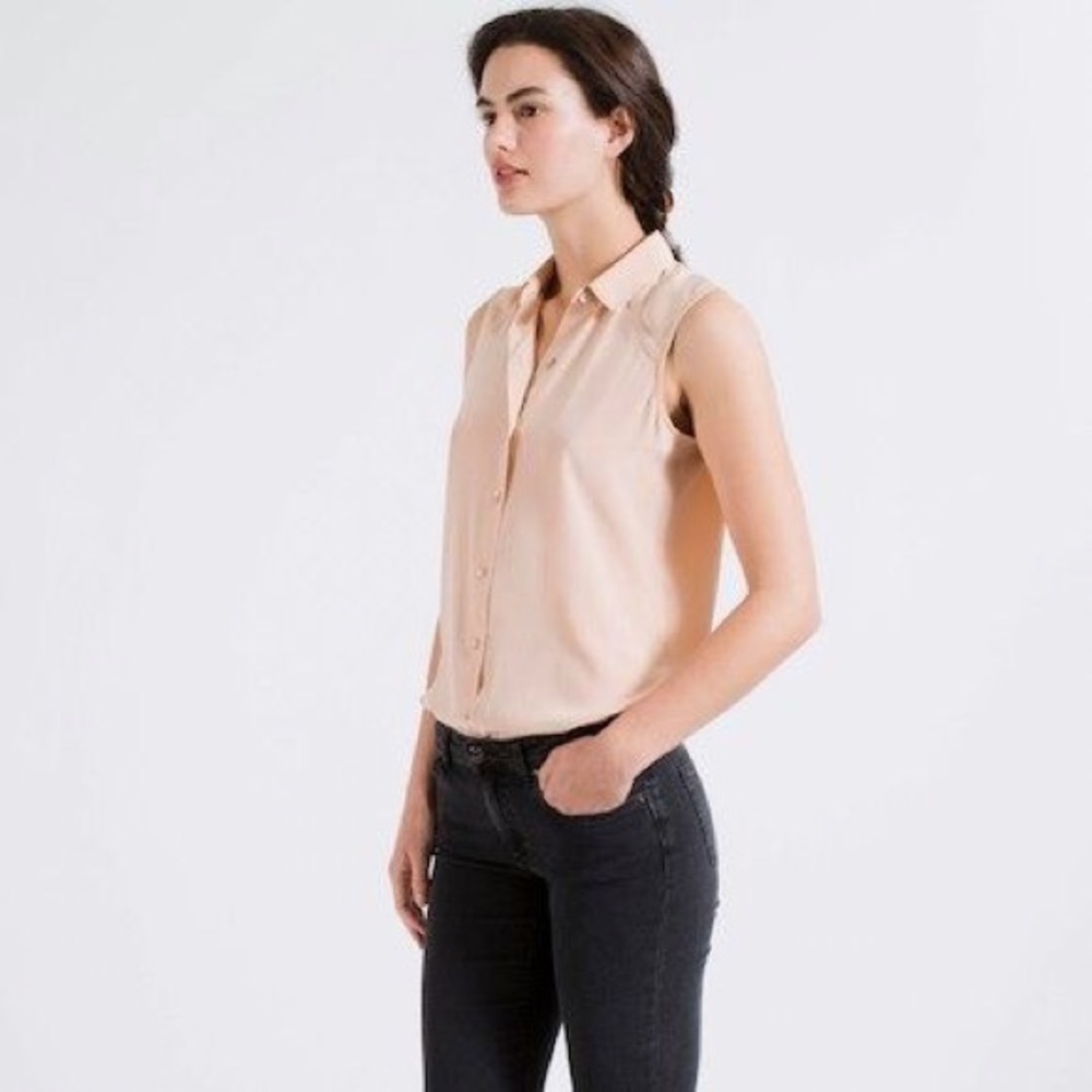 Sleeveless silk shirt